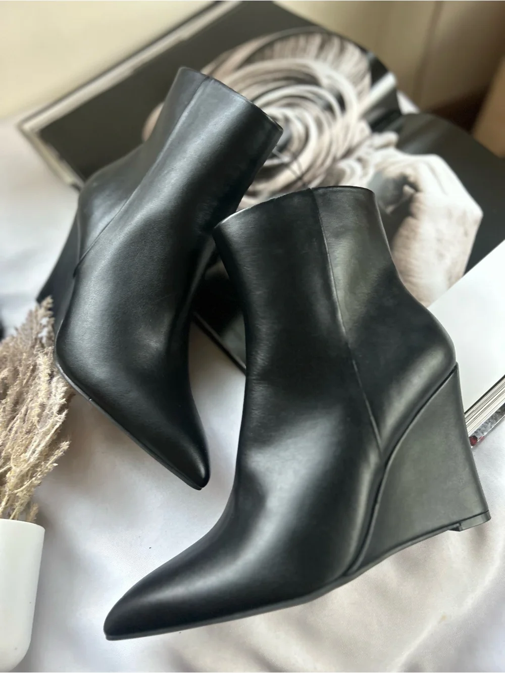 Worthington 8 new Sleek Black Pointed Wedge Ankle Boots